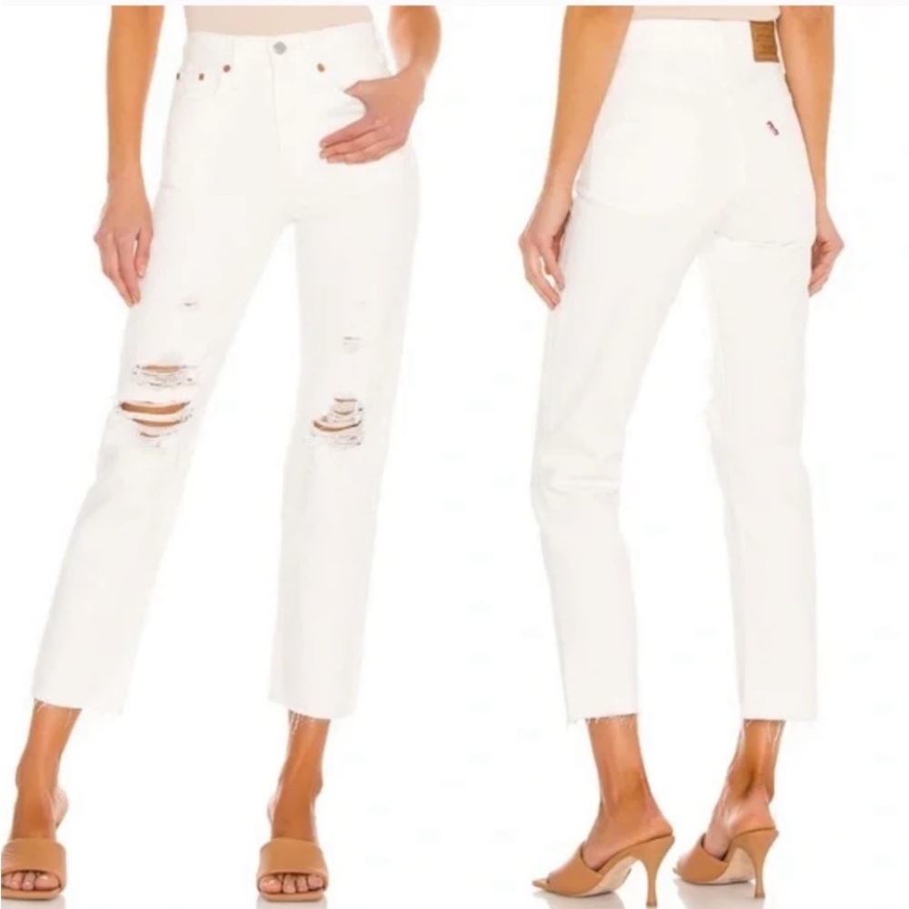 Levi’s Revolve White High Rise Distressed Wedgie Straight in Cloud Bank size 27